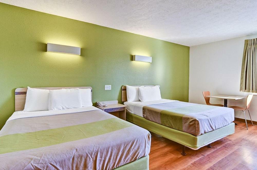 Economy Inn Pittsburgh Airport Moon Township Екстер'єр фото