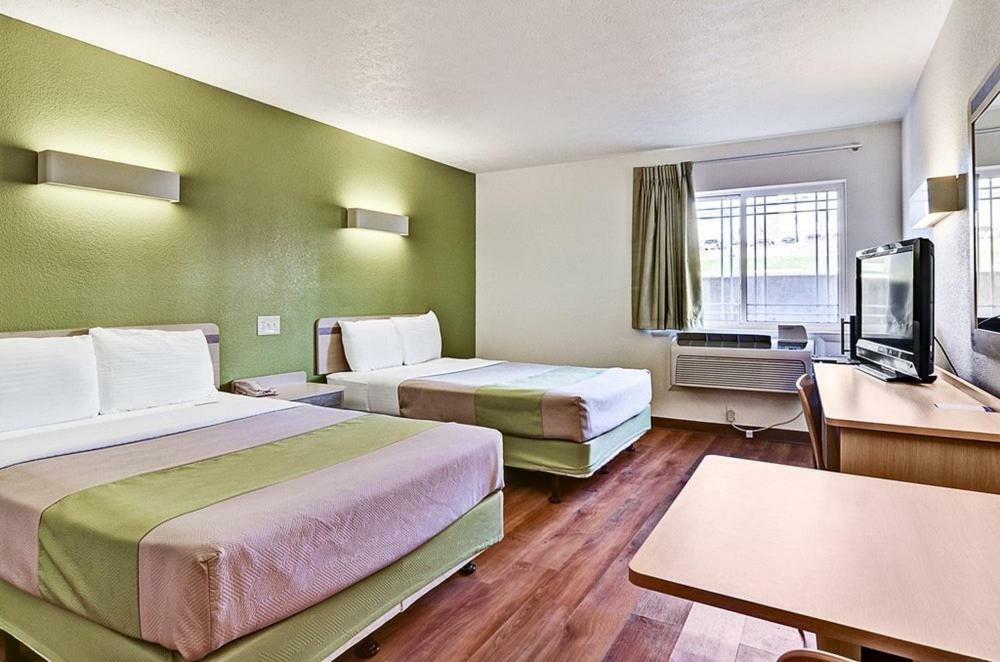 Economy Inn Pittsburgh Airport Moon Township Екстер'єр фото