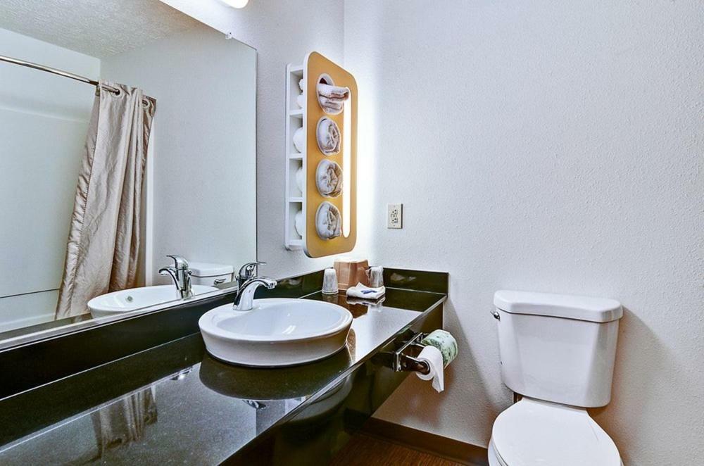 Economy Inn Pittsburgh Airport Moon Township Екстер'єр фото